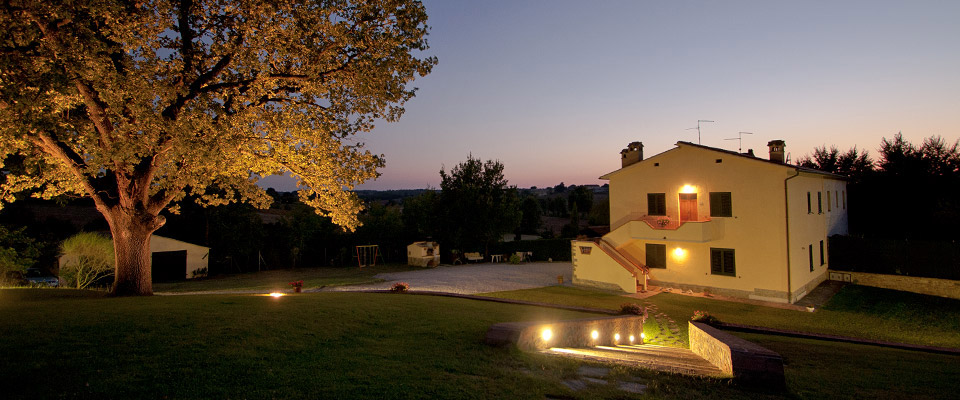 Esterno tramonto Villa Pettirossi